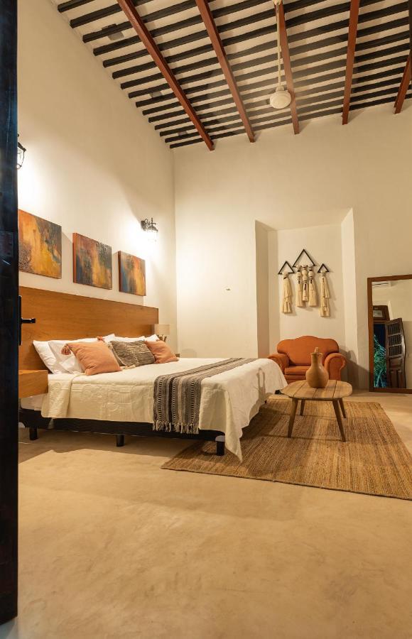 Casa Dos Lirios Hotel Boutique Merida Exterior photo