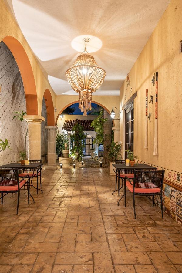 Casa Dos Lirios Hotel Boutique Merida Exterior photo